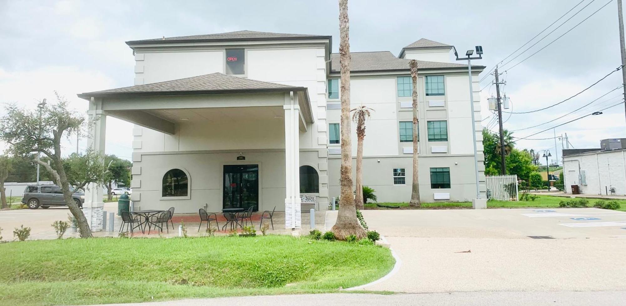 Americas Best Value Inn La Porte Exterior photo